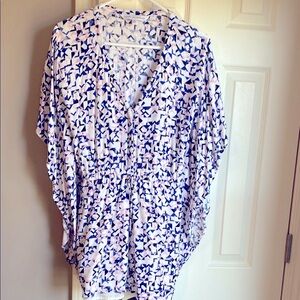 Cupcakes and Cashmere - Geometric Print Women's Tunic Top